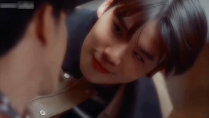 Kakak Mhok baru pulang dari luar negeri, dan dia bahkan lebih pengertian. Dia tahu betapa inginnya d