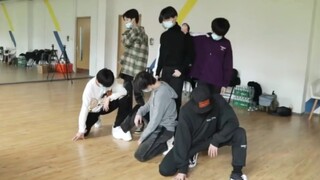 The onfire program of Times Youth League, Young Beauty, is said to be the practice room of a large i