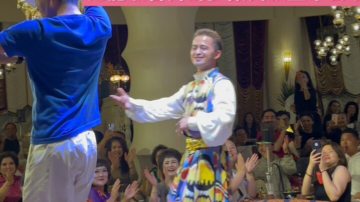 ฉันอยู่ในซินเจียง และฉันได้กำจัดชนกลุ่มน้อยที่เก่งในการร้องเพลงและเต้นรำ