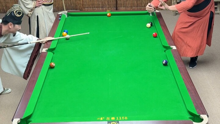 Truyền thuyết nụ cười của Khổng Minh: Tàng tàng ball