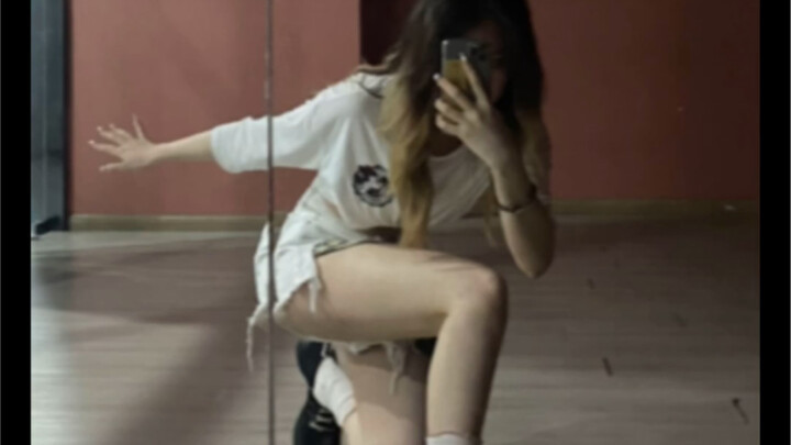 Đĩa nhạc dance đầu tiên của nữ sinh viên｜TOMBOY em là thần của anh