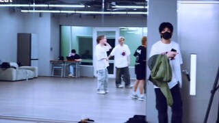 【بارك جي سونغ】غرفة التدريب لـ Kangaroo (الكنغر) النجم الصغير اللطيف~