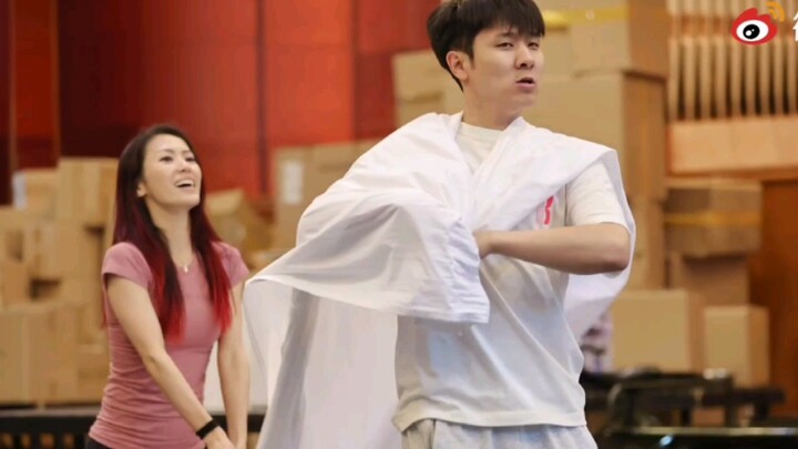 【ما جيا وشو لي دونغ】210716 ماذا يفعل المدير ما من شركة التوصيل البعيد عندما لا يقوم بتوصيل الطرود؟ ل