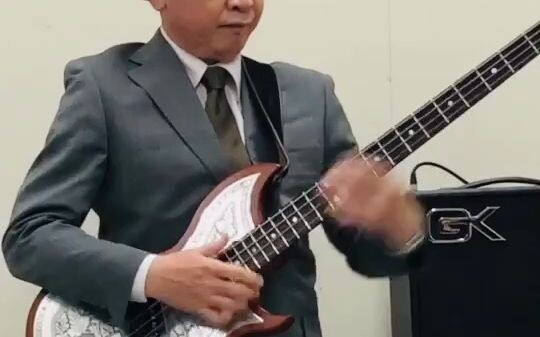 ฟังก์ไม่มีกฎการแต่งกาย