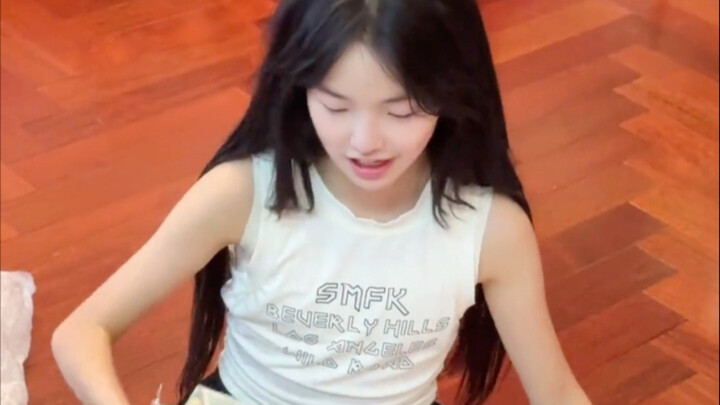 มีคนบอกว่าเธอดูเป็นผู้ใหญ่มาก ถ้าเธอดู "อายุ 25" แสดงว่าจิตใจเธอคง "5 ขวบ" แน่เลย เธอใจสลายตอนเปิดขอ
