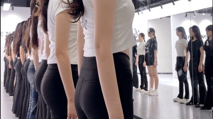 นี่คือหุ่นของนักร้องนักแสดงเหรอ?