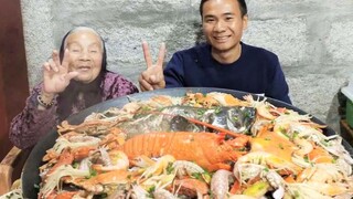 Cook a New Year Dish with the Fresh Seafood Caught Within Three Days