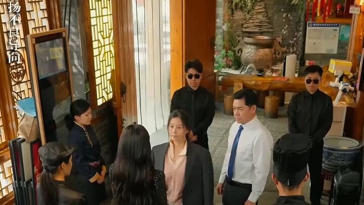 老板女儿把主厨裁掉了，结果主厨前脚刚走，后脚就有大批老板来抢人 #疯了吧厨神也敢裁