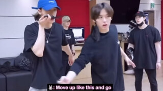 【Lee Minho】Lee know as the dance captain to guide the members of the clip