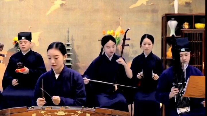 Foreigners were shocked by the music version of "To Alice", which was weird and addictive