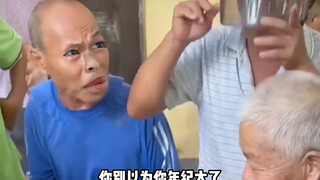 الرجل الذي يشاهد الشطرنج دون أن يقول كلمة واحدة ليس رجلاً نبيلًا.