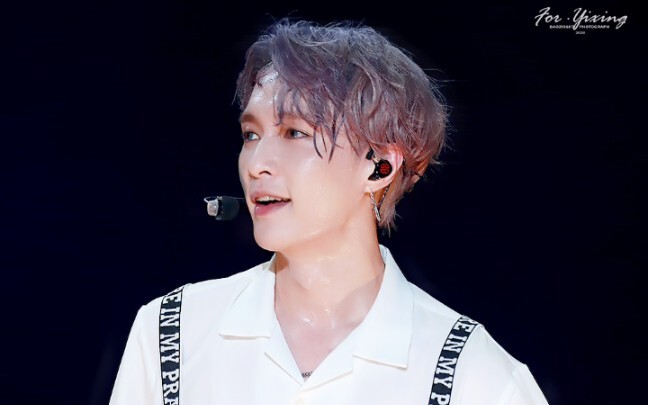 【EXO】【Weijiu】As soon as they hear “1, 2, 3,” their thumbs instinctively shoot up.