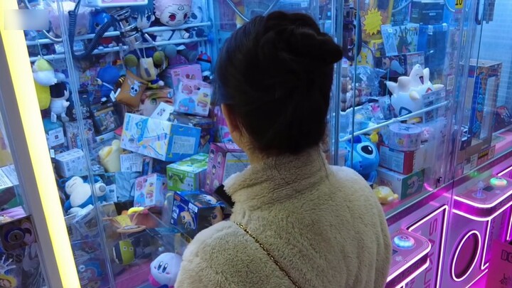 Let's go to Shanghai to play the Taiwanese claw machine again! I made a lot of money today!