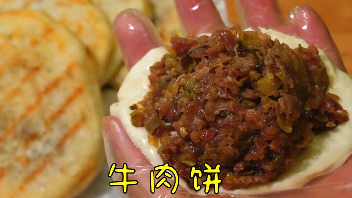 No need to queue for beef patties! Make them at home with a thin crust, generous filling, crispy out