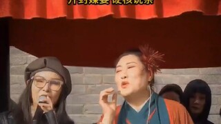 Bahkan Dewa Cinta pun kalah bersinar di hadapannya!