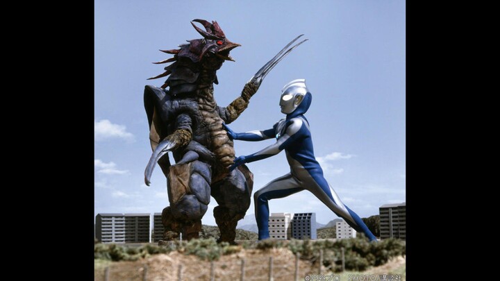 ウルトラマンコスモス第1話:光との再会 Ultraman Cosmos Episode 1:Reunion With Light