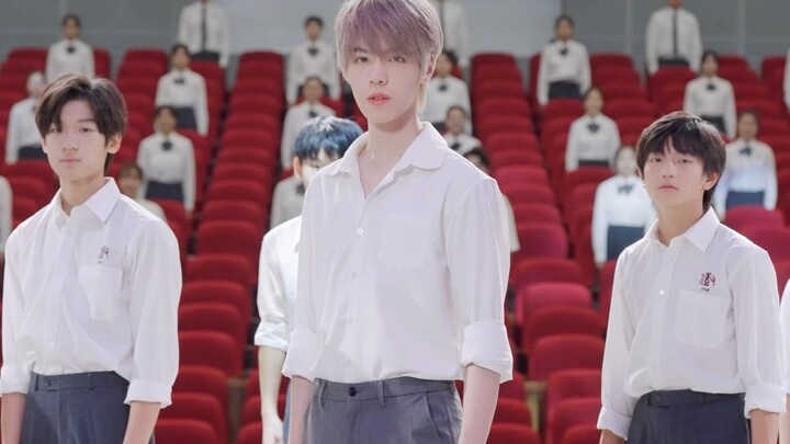 [Ren Yinpeng] เต้นเดี่ยวก็หล่อ เพราะเขาอยู่กับคณะนักร้องประสานเสียงนักเรียนมัธยมต้นที่ 8 ของฉงชิ่ง