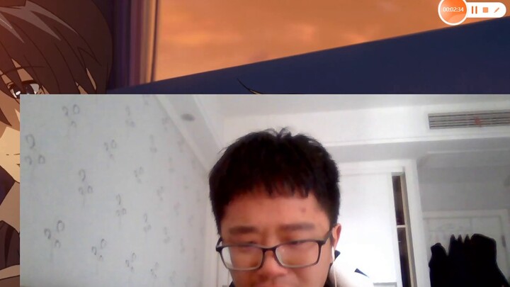 "เรื่องเพื่อนร่วมชั้นของฉันร้องไห้เหมือนหมาตอนดูแคลนนาด" ได้รับความนิยมและฉันเปิดวิดีโอนี้ต่อหน้าคนท