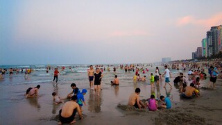 Vietnam Beach Walking At Da Nang Promenade One Of The Best Place to Travel and Relax