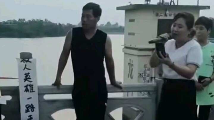 On August 8, he sacrificed himself while trying to save five people who had fallen into the water—wh