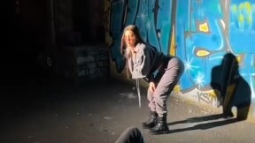 Sao anh ấy sống được đến bây giờ nhỉ