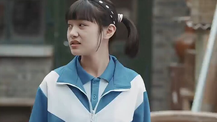 Sebenarnya nenek tidak membuat makanan, melainkan menciptakan kegembiraan—hanya saja agak melelahkan