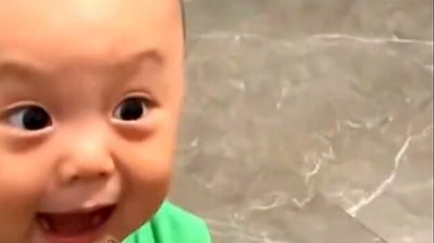 A human baby who speaks in a hurry#Laugh every time you watch it