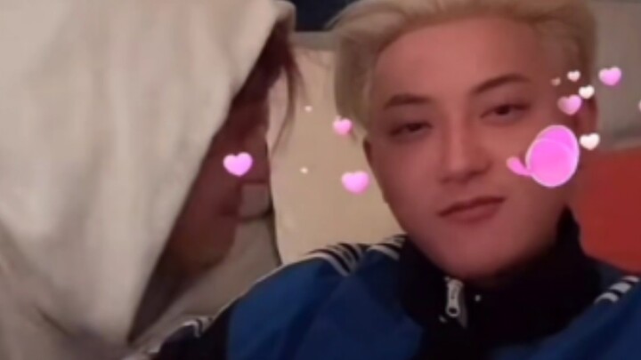 Gelak tawa ngakak!! Saat Lu Han dan Huang Zitao bersatu, ship yang dulu aku dukung jadi hidup kembal