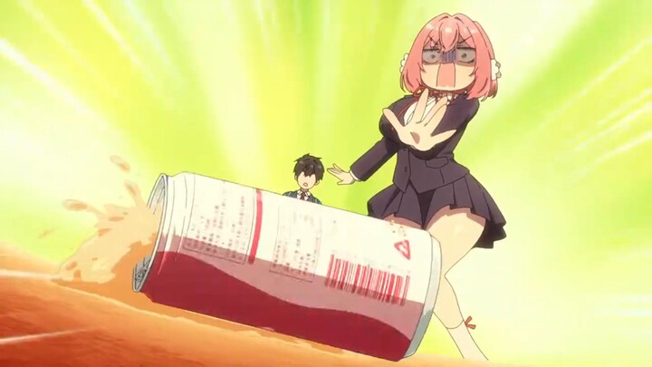 Hanya minuman jatuh membuat cowok ini..... 😩😂