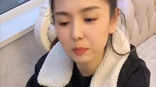 “终于能买新衣服了”