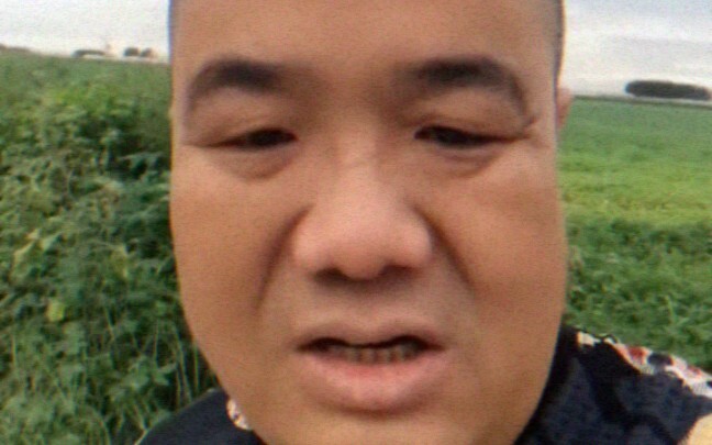 พี่ดาบ หัวพี่มีหญ้าขึ้นแล้วนะ