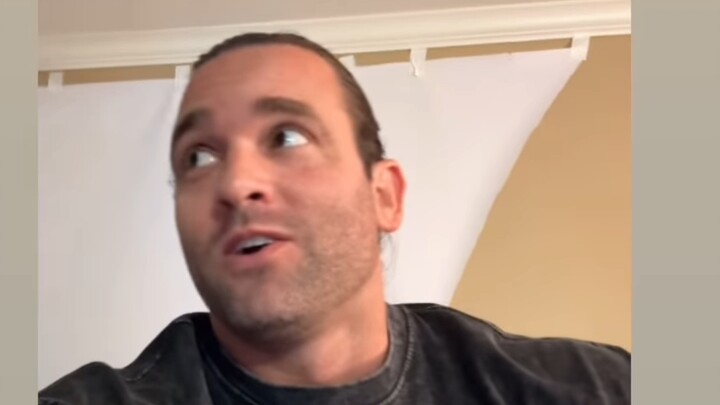 Sōng Cìláng Reviews WWE