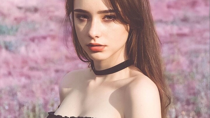 นางแบบชาวรัสเซียจะสอนคุณทีละขั้นตอนถึงวิธีถ่ายภาพให้เปล่งประกายออร่าราวกับนางฟ้าตามธรรมชาติ เผยความล