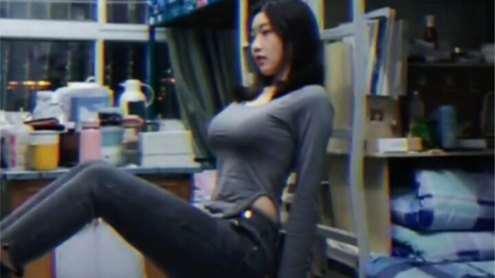 Cewek tinggi 1,8 meter, prestasi tes fisiknya pasti jauh lebih unggul dibanding banyak cowok, kan?