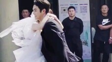 Xu Kai and Han Ting hold the princess in their arms