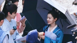 有些人怎么光是站在一起就那么般配。。。