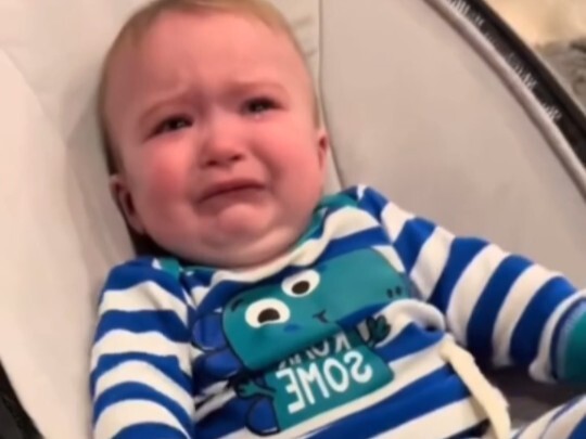 Bayi: Apa sopan-santunmu kayak gitu?