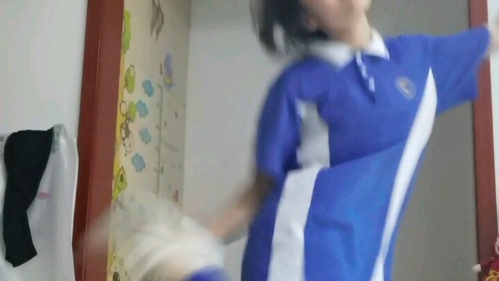 Cute girl dancing during online class Yanbian Octopus ➕ Compendium of Materia Medica