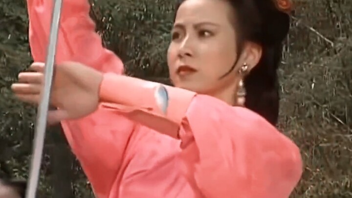 When a beauty queen steps onto the stage in a historical drama, she instantly outshines everyone els