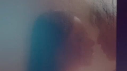 Semua orang kira CEO tinggalkan aku, tapi akhirnya ia pakai hartanya yang miliarder