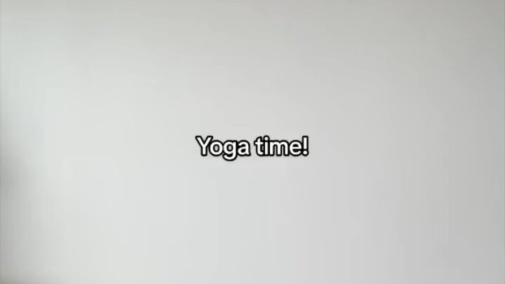 yoga Muna before manood anime