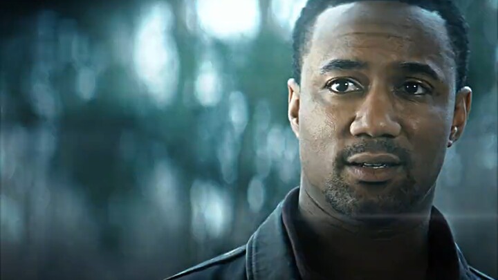 Pada saat ini, wajah para tokoh pun berubah; dalam drama anti‑hero muncul seorang pahlawan sejati—ha