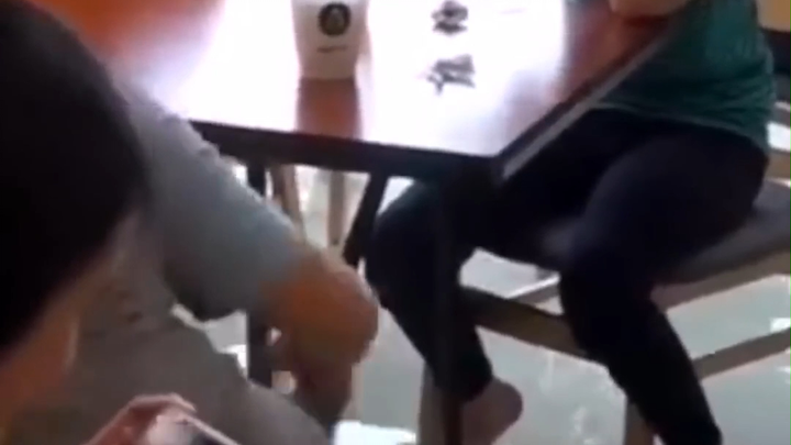 Quán cà phê chủ đề thủy cung kỳ lạ