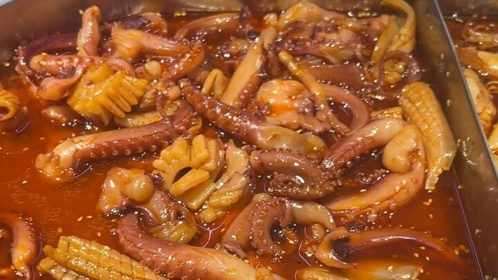 100 tệ đi chợ đêm có ăn đã đời không?