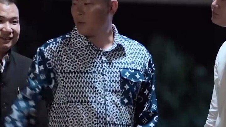 Let’s be honest, can a dog even pick this? #Brother Hao Starts a Second Business for His Second Marr