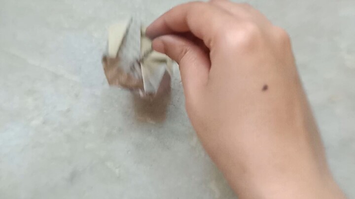 Origami magic with blue paper 🔵 A simple paper turning into a spinning toy.