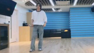 STRAY KIDS Siaran langsung tarian girl grup Huang Xuanchen, NewJeans Hype Boy+RedVelvet Psycho
