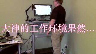 Linus's Workspace [Linus is Actually Very Gentle and Easygoing in Life]