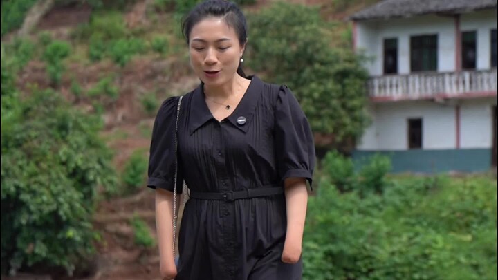 แม่ตัดมือและเท้าของฉันออกไป