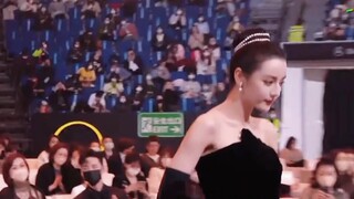 She's more beautiful than Dilraba Dilmurat, I'm afraid she's just kidding